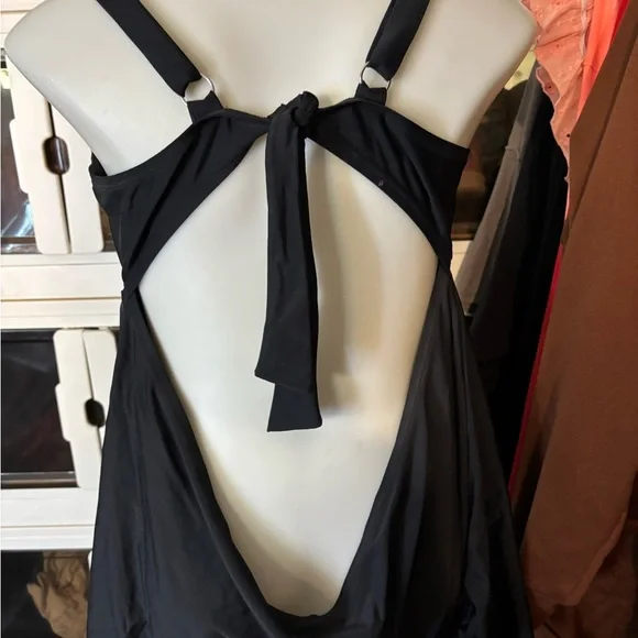 Black Ruched Swimsuit Top - Picture 5 of 7